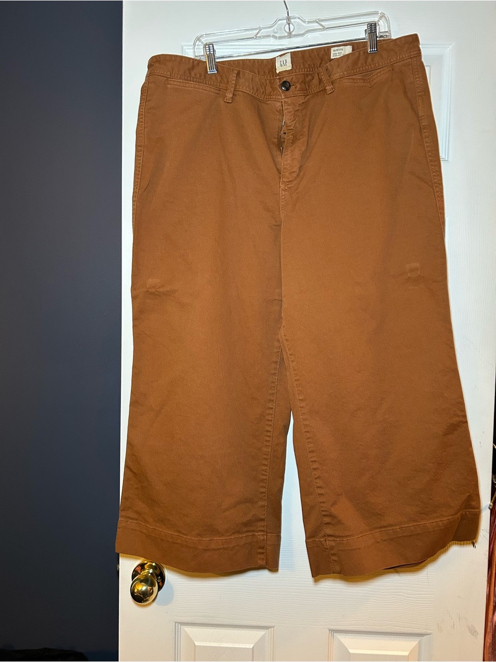 GAP High-Rise Wide Leg Crop